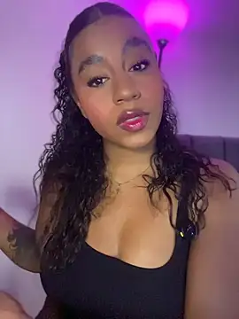 charlotteeruss online show from June 29, 10:10 pm