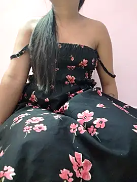 Snapshot of Roshni_98 chatting on November 18, 7:02 am Roshni 98 online show from November 18, 7:02 am