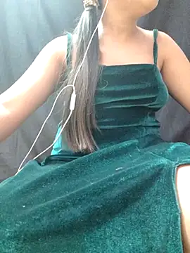 Snapshot of Roshni_98 chatting on November 25, 5:24 pm Roshni 98 online show from November 25, 5:24 pm