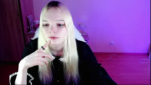 Emily Nyaffee online show from January 26, 9:07 pm