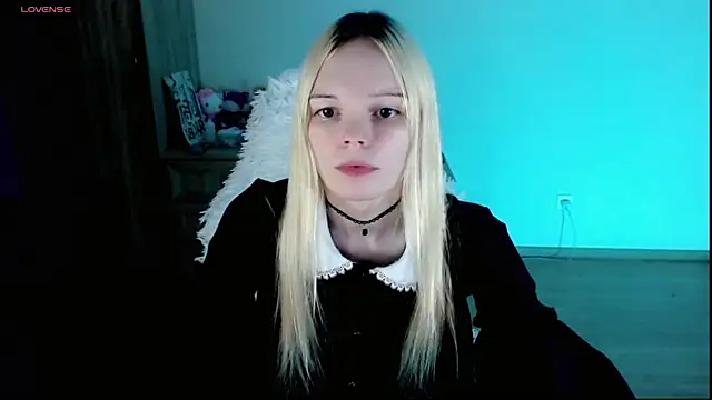 Emily Nyaffee online show from February 10, 10:51 pm