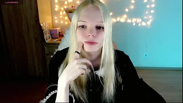 Emily Nyaffee online show from February 27, 9:36 pm