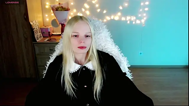 Emily Nyaffee online show from March 1, 5:16 pm