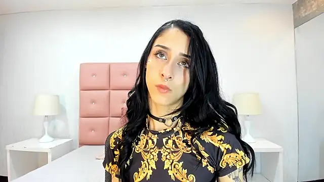 lhiamfit online show from January 17, 9:50 pm