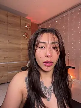 emma rouse69 online show from April 2, 4:54 am