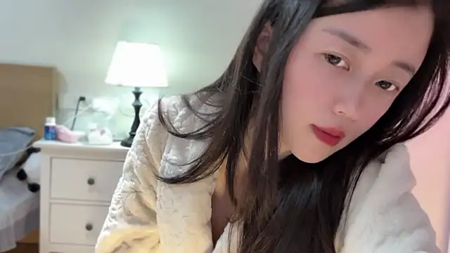 A-xena online show from February 4, 1:38 pm