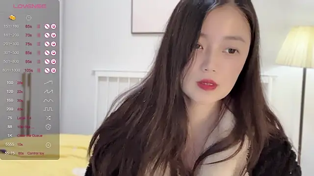 A-xena online show from February 25, 2:00 pm