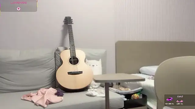 A-xena online show from October 12, 3:05 am