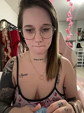 sullye online show from December 9, 9:05 pm