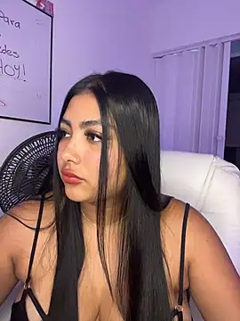 NatashaBrown12 online show from October 29, 1:24 pm