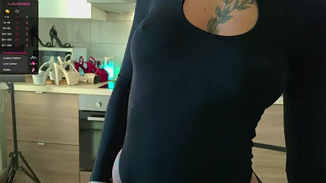 Snapshot of MissLovex chatting on September 26, 3:32 am MissLovex online show from September 26, 3:32 am
