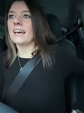 Snapshot of LadyLena1 chatting on December 29, 4:08 pm LadyLena1 online show from December 29, 4:08 pm