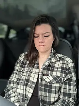 Snapshot of LadyLena1 chatting on January 3, 4:37 pm LadyLena1 online show from January 3, 4:37 pm