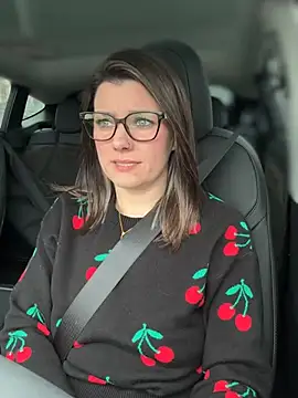 Snapshot of LadyLena1 chatting on January 4, 9:09 pm LadyLena1 online show from January 4, 9:09 pm