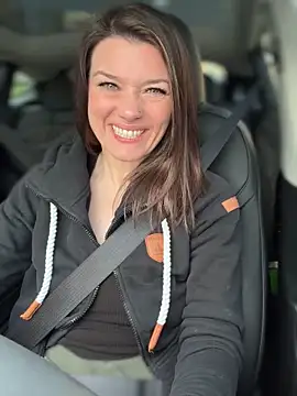 Snapshot of LadyLena1 chatting on February 1, 4:33 pm LadyLena1 online show from February 1, 4:33 pm