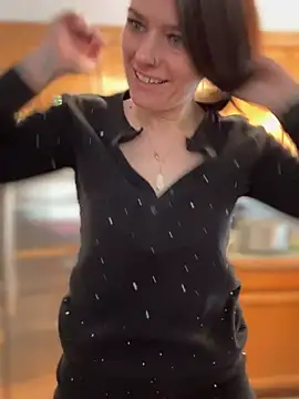 Snapshot of LadyLena1 chatting on February 13, 6:48 pm LadyLena1 online show from February 13, 6:48 pm