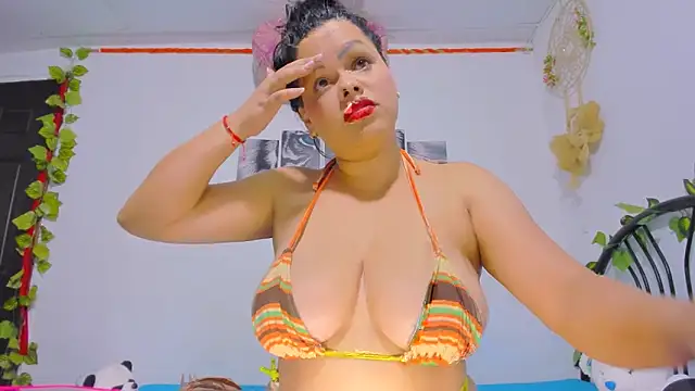 Alhelqueen online show from September 28, 7:30 pm