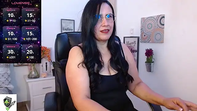 Snapshot of amalia_brunette chatting on January 29, 6:28 pm amalia brunette online show from January 29, 6:28 pm