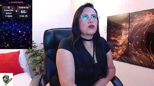 Snapshot of amalia_brunette chatting on February 27, 10:20 pm amalia brunette online show from February 27, 10:20 pm