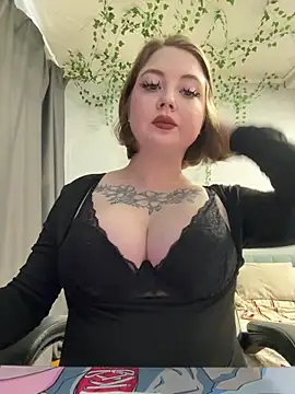 EmmySuiyugh online show from May 11, 10:54 am