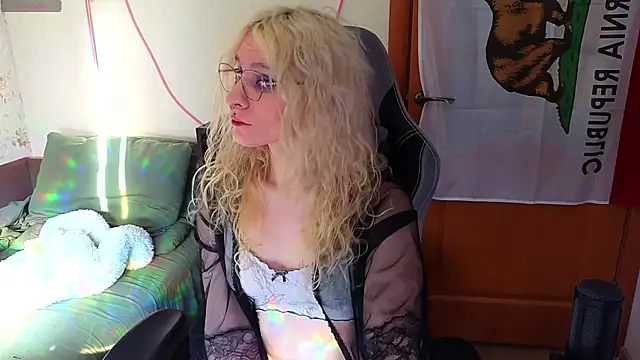 Lori Myaf online show from April 14, 2:12 pm