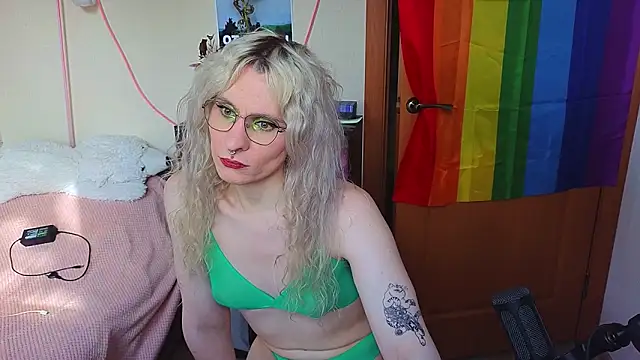Snapshot of Lori_Myaf chatting on June 2, 2:30 pm Lori Myaf online show from June 2, 2:30 pm