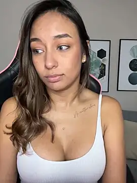 DianaHopson online show from February 6, 12:37 pm