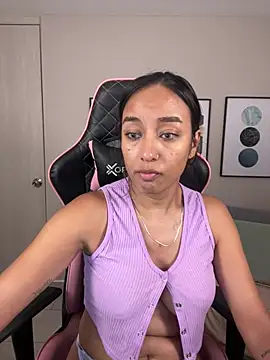 DianaHopson online show from March 1, 11:04 pm