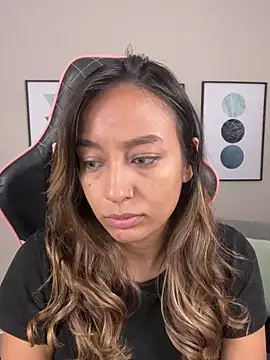 DianaHopson online show from March 7, 11:27 pm