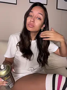 DianaHopson online show from April 8, 10:26 am