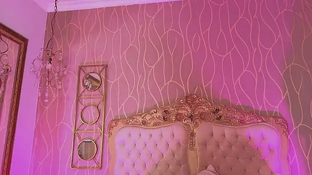 Shanelle   online show from June 27, 4:17 am