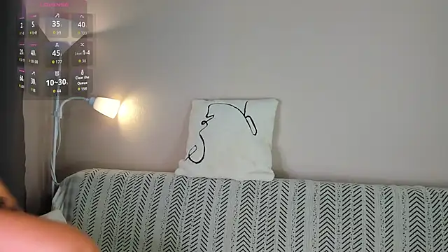 Snapshot of Alice_hailey_ chatting on November 3, 2:40 pm Alice hailey online show from November 3, 2:40 pm