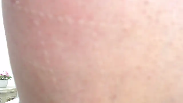 Snapshot of TiffanyFox1 chatting on January 18, 5:04 pm TiffanyFox1 online show from January 18, 5:04 pm