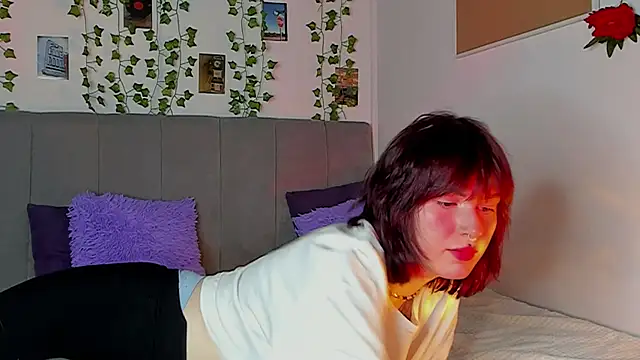 miss Lizzy online show from March 8, 4:23 am