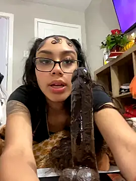 Snapshot of badbaby187 chatting on October 21, 8:42 pm badbaby187 online show from October 21, 8:42 pm