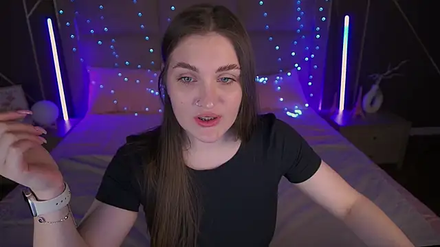 EmmyCharmm online show from March 30, 5:52 am