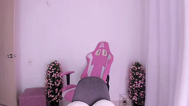 keissy rincon  online show from October 23, 9:13 pm