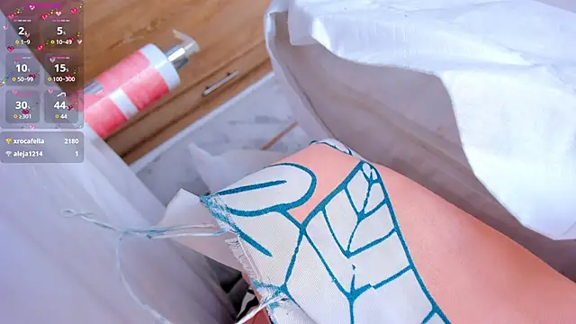 Snapshot of samantha_x_s chatting on December 29, 1:45 am samantha x s online show from December 29, 1:45 am