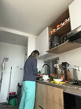 Ameellie online show from March 29, 1:22 pm