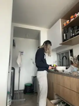 Ameellie online show from April 14, 4:24 pm