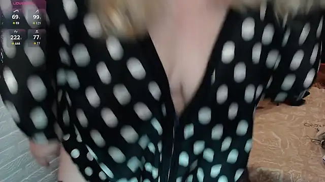 Snapshot of Marina_Yourangel chatting on February 20, 3:25 am Marina Yourangel online show from February 20, 3:25 am