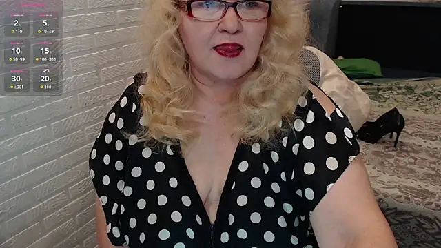 Snapshot of Marina_Yourangel chatting on March 1, 8:44 pm Marina Yourangel online show from March 1, 8:44 pm