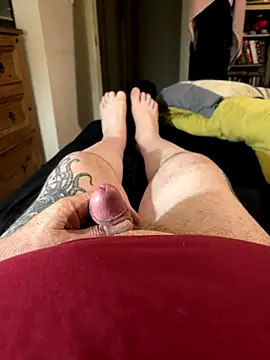 Snapshot of chatting on October 28, 9:39 pm online show from October 28, 9:39 pm