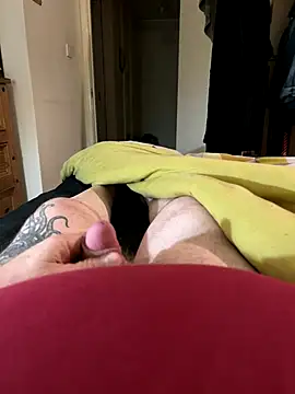 Snapshot of chatting on November 19, 9:26 pm online show from November 19, 9:26 pm