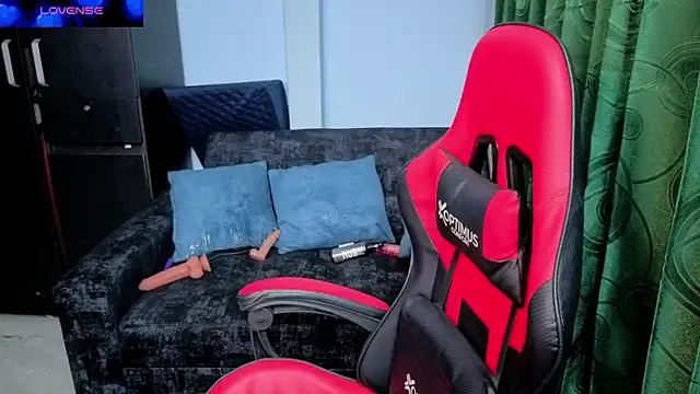 charlotee lovee69 online show from March 14, 2:17 am