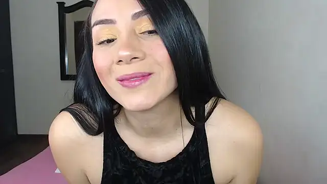 Snapshot of celeste_2023 chatting on January 4, 2:35 am celeste 2023 online show from January 4, 2:35 am