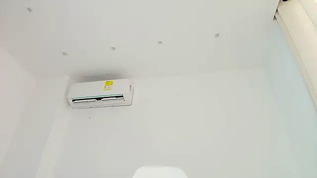 mollyrivera online show from March 28, 9:47 pm