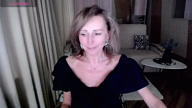 Snapshot of HornyMilf_777 chatting on February 2, 12:13 pm HornyMilf 777 online show from February 2, 12:13 pm