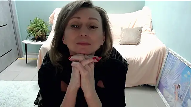 Snapshot of HornyMilf_777 chatting on March 5, 5:50 am HornyMilf 777 online show from March 5, 5:50 am