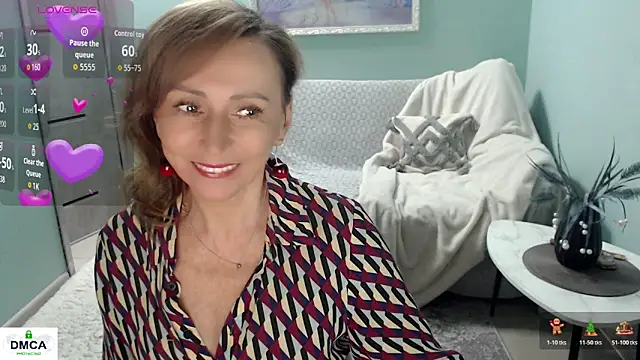 Snapshot of HornyMilf_777 chatting on November 9, 5:50 am HornyMilf 777 online show from November 9, 5:50 am